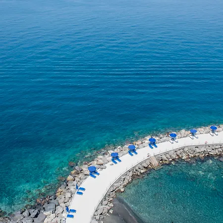 ホテル パルコ デイ プリンチピ